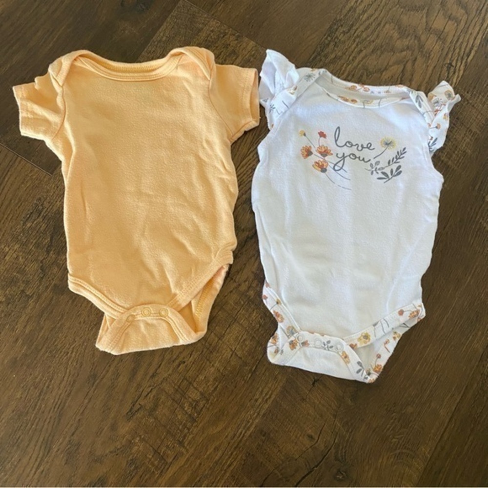 Chickpea 3-6 month onesie bundle